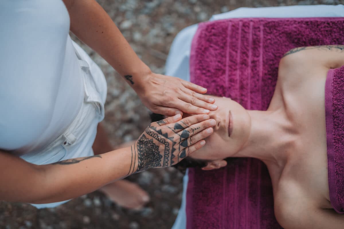 Holistic Blossom — hands of healing, Ibiza